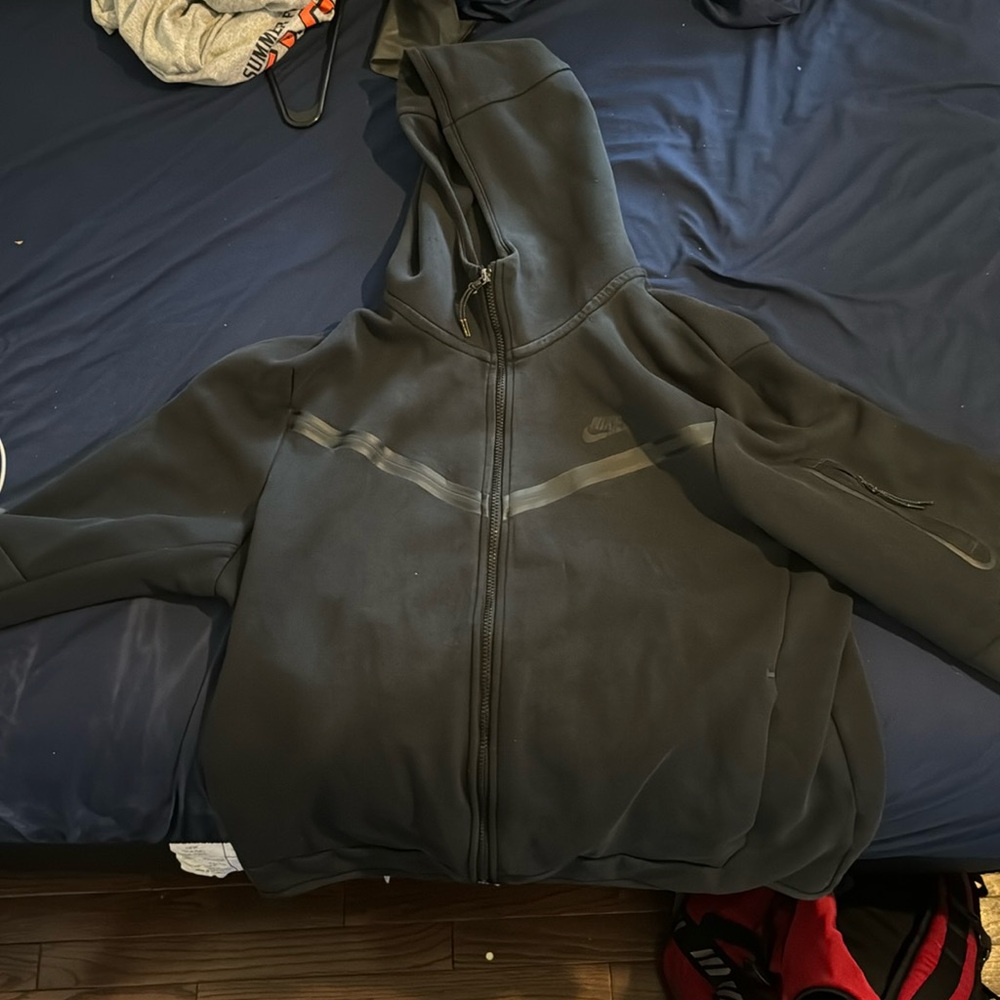 Nike tech black